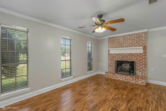 Building Photo - 10001 Stratmore Cir