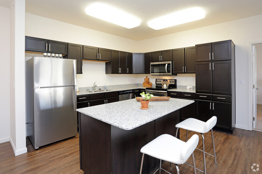 Kitchen - Antler View Apartments