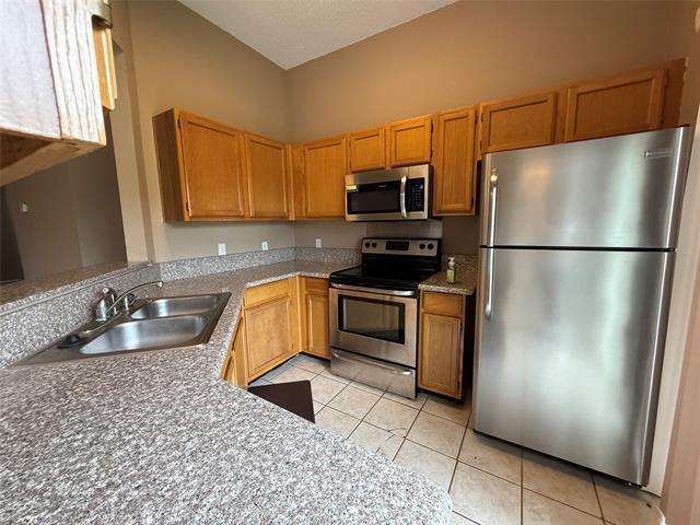 Building Photo - 8220 Lara Ln