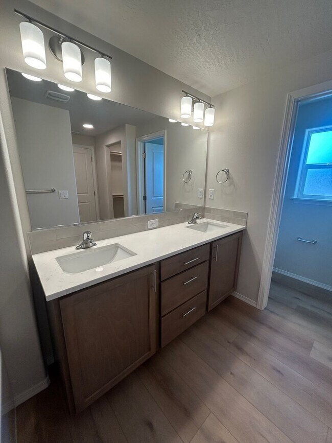 Building Photo - New Construction 3 bedroom 2 bath home for rent in The Hollice Woods!