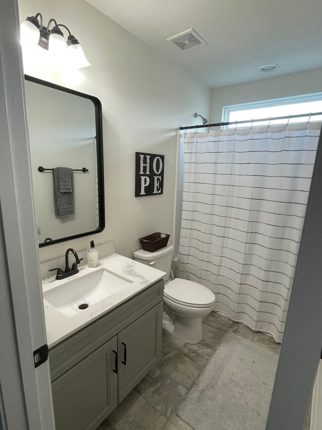 Building Photo - 13402 Savannah Point Dr