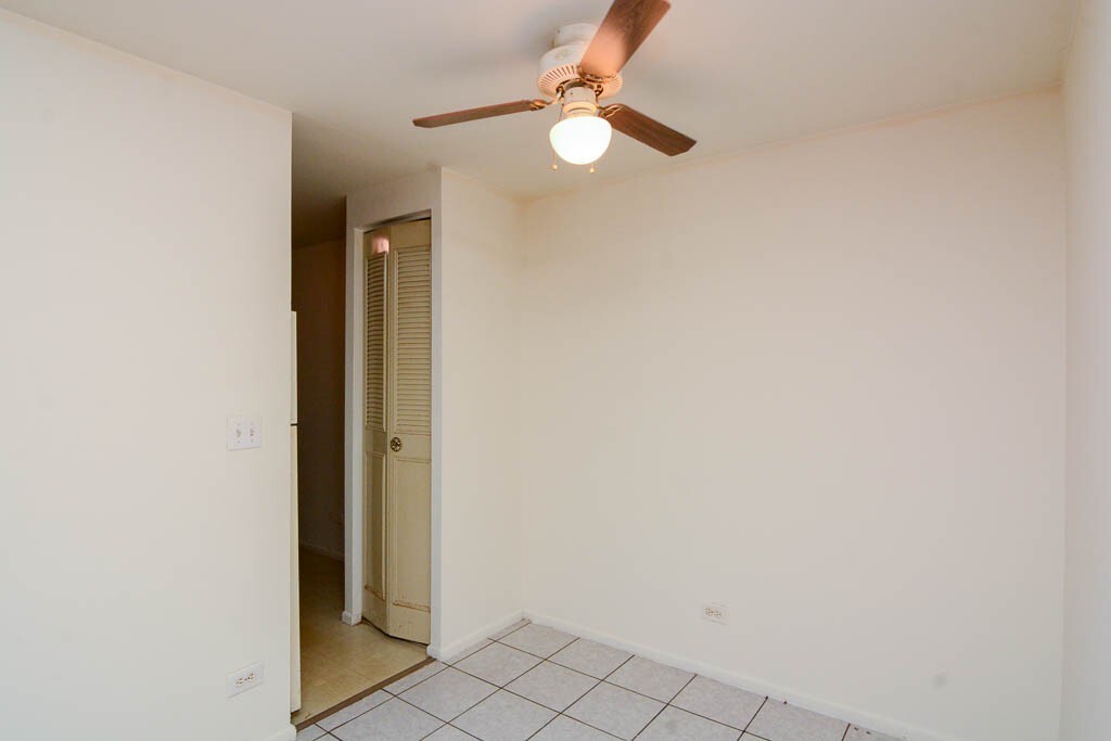 Building Photo - 3825 N Pine Grove Ave