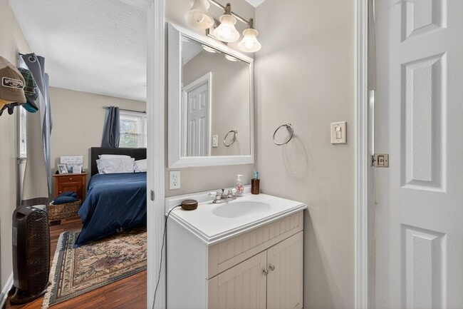 Building Photo - 33356 N Sears Blvd