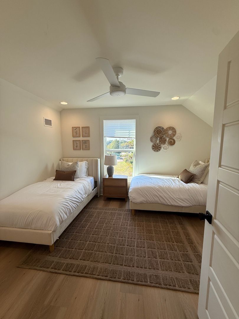 Building Photo - Awesome New Construction 5BR House Close t...