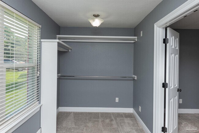 Building Photo - 8240 Tempest Dr