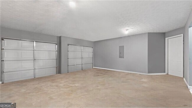 Building Photo - 317 Shasta Ln