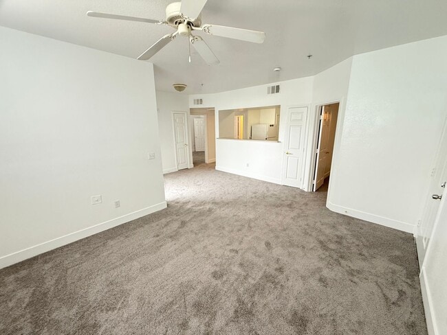 Building Photo - NW Gated community