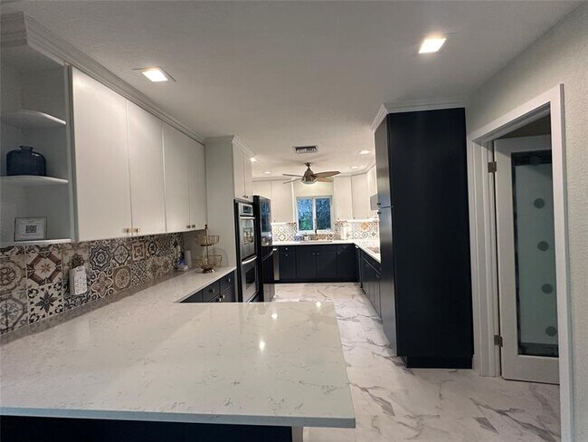 Building Photo - 1820 Bel Air Ave