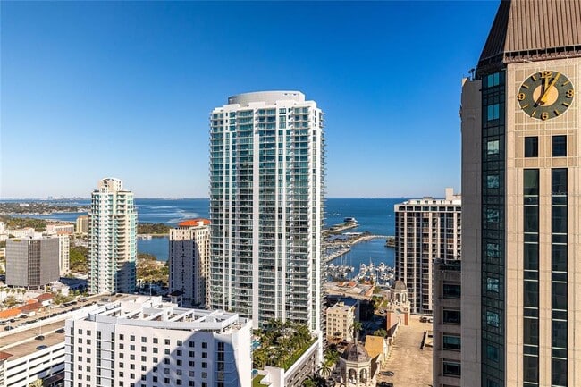 Building Photo - 275 1st Ave S