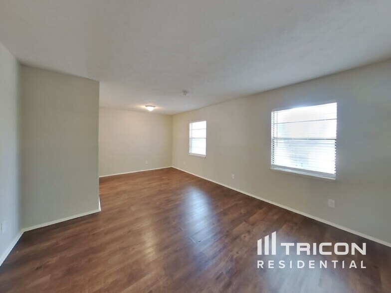 Building Photo - 7125 Hardwood Trail