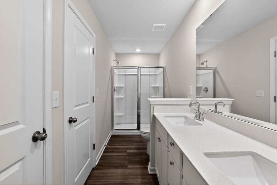 Building Photo - 1406 Cattleman Acres Dr