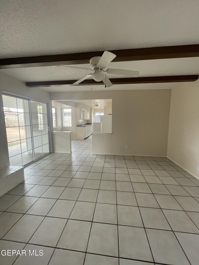 Building Photo - 10902 Bywood Dr