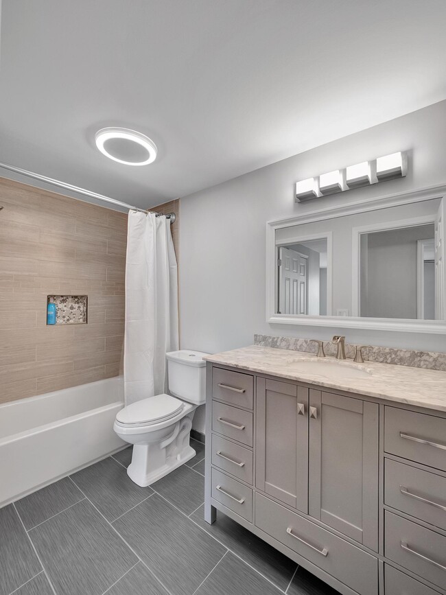 Building Photo - 41705 Broquet Dr