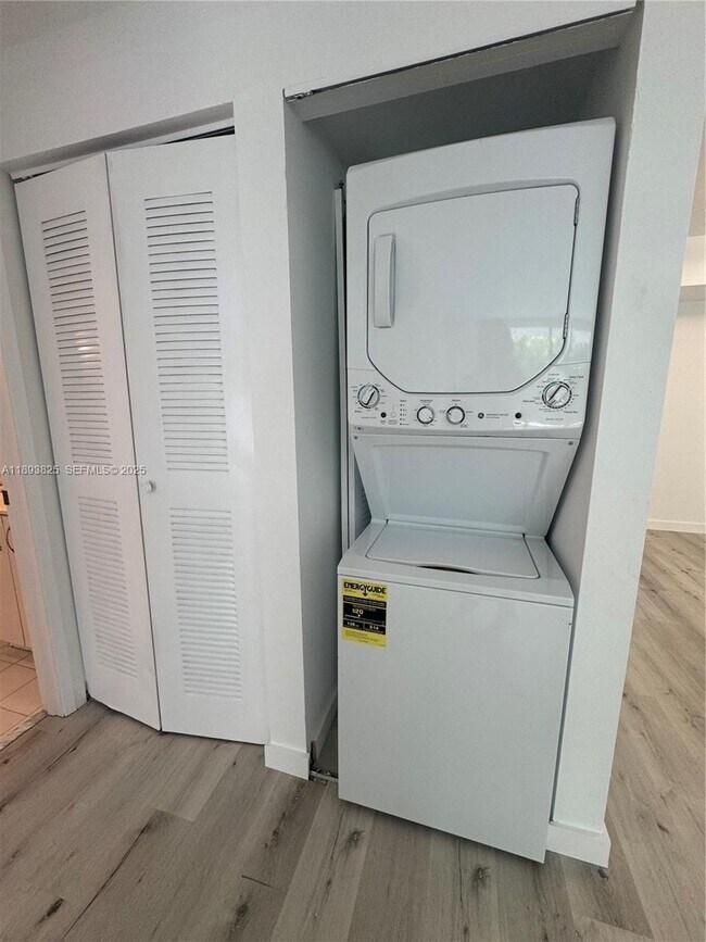 Building Photo - 3300 NE 192 St