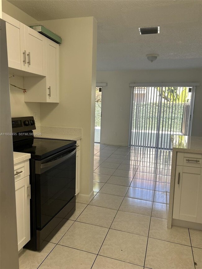 Building Photo - 13929 SW 102nd Terrace