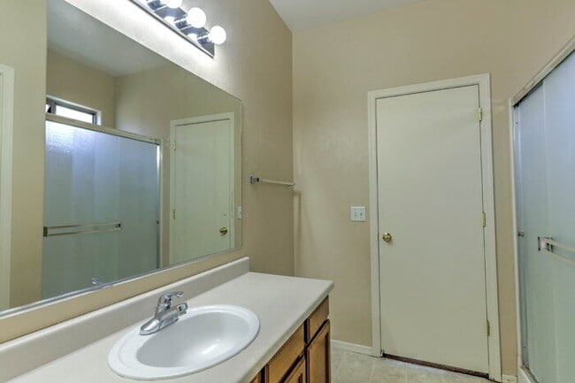 Building Photo - Located in beautiful Rancho Sahuarita!!!!!!!!!!!!