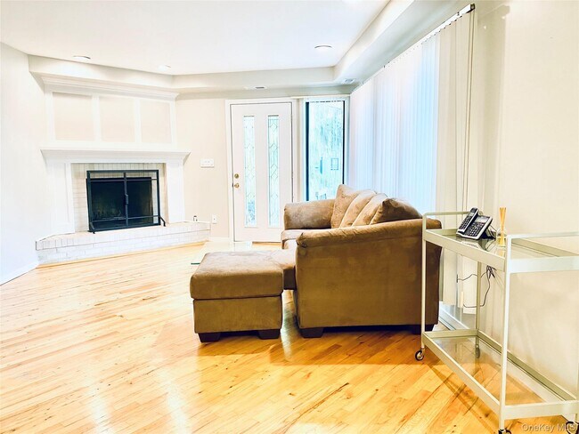 Building Photo - 4 Avenue B