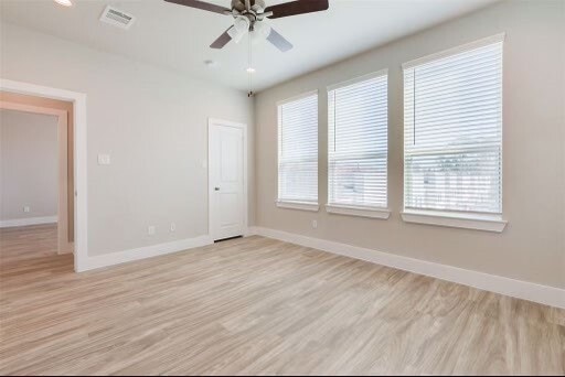 Building Photo - 1741 Cove Cres Ct