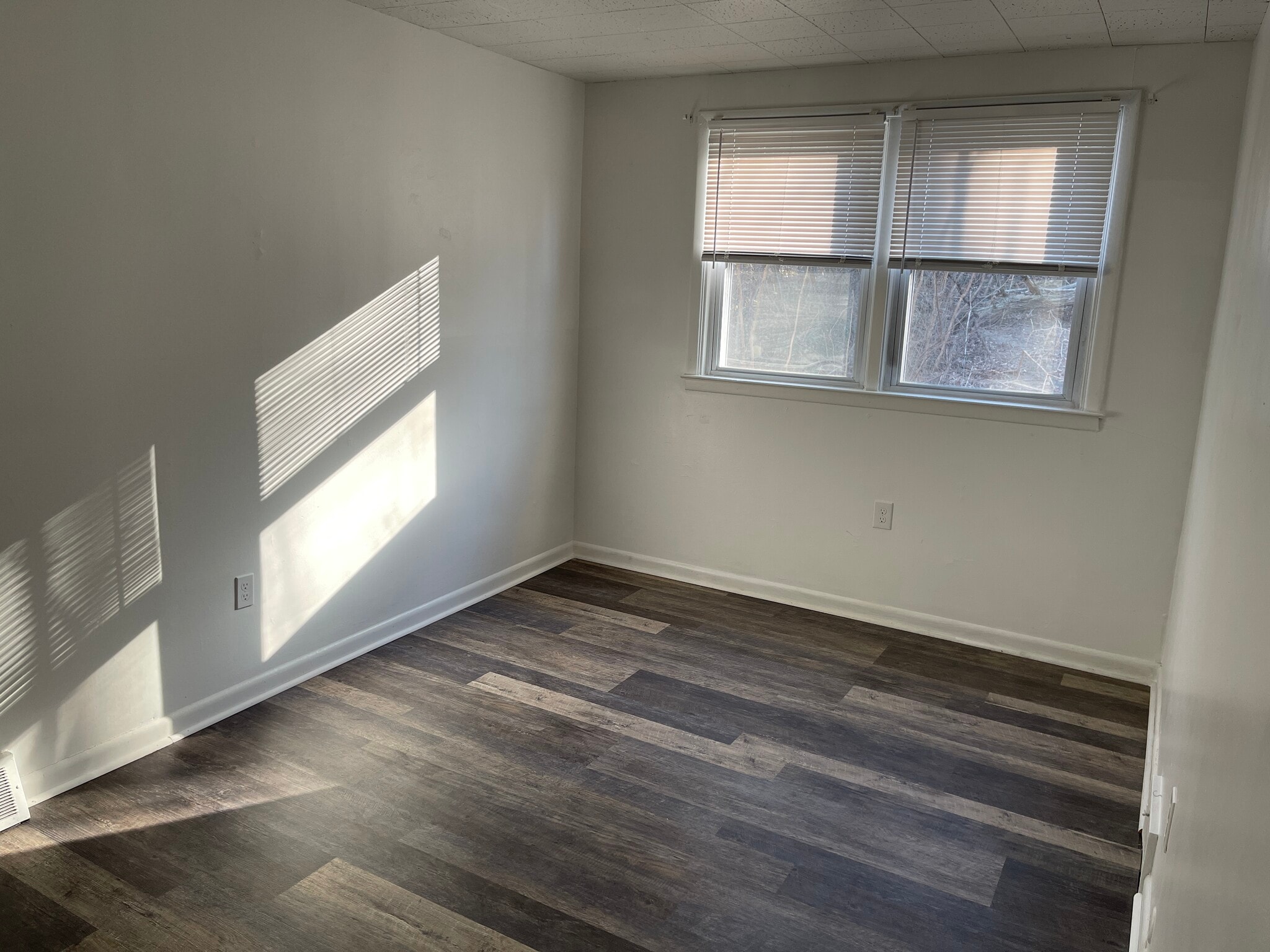 2nd Bedroom - 7038 Valley Ave