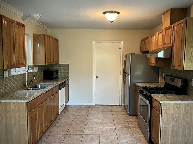 Building Photo - 11607 Barrington Way