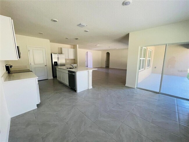 Building Photo - 176 Hickory Crse Trl