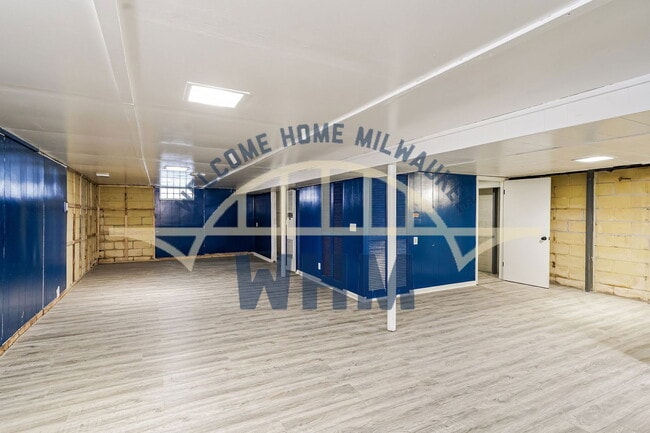 Building Photo - 4725 W Wilbur Ave