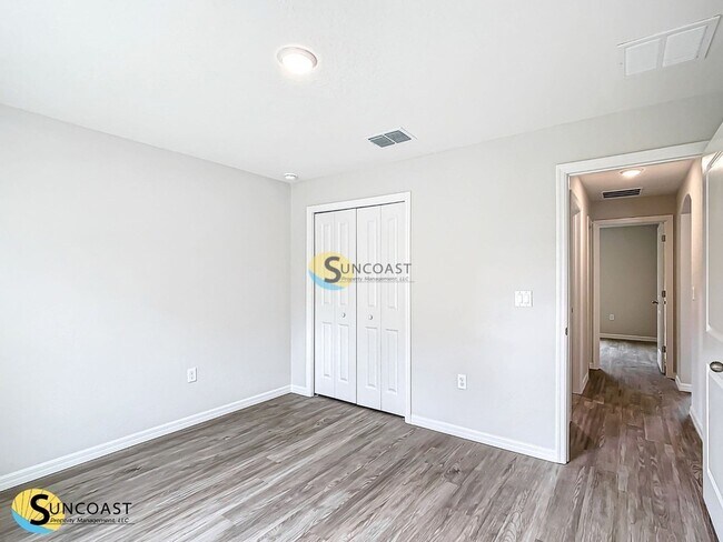 Building Photo - 3156 W Barberton Pl