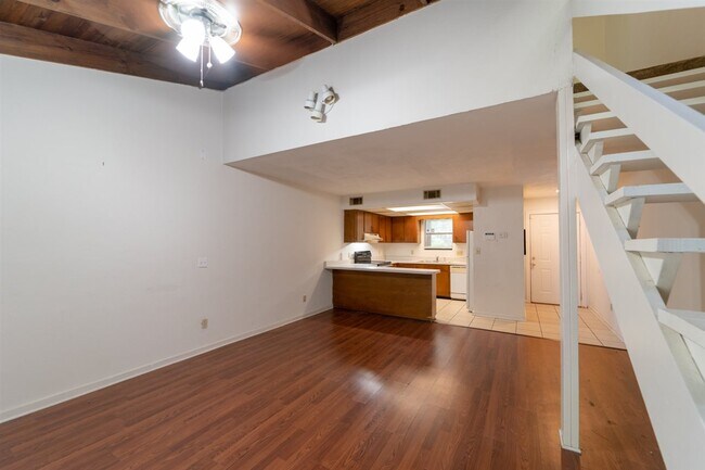 Building Photo - 1311 Rumba Ln