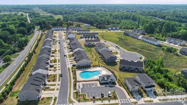Building Photo - 1330 Falling Acorn Ln