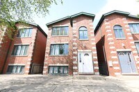 Building Photo - 2708 W 37th Pl