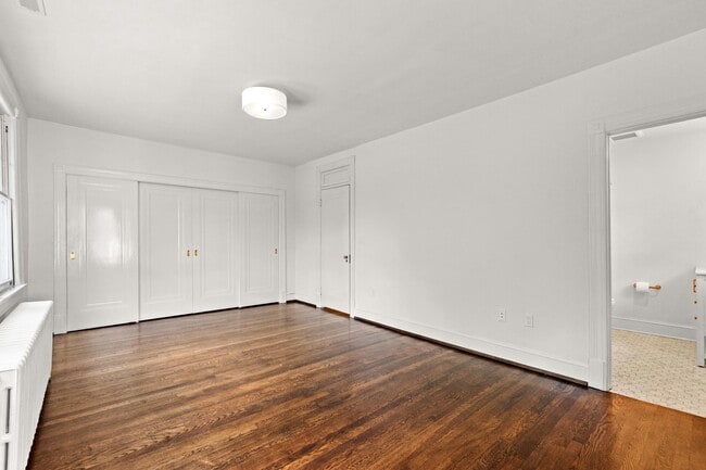 Building Photo - 2814 Bellevue Terrace NW