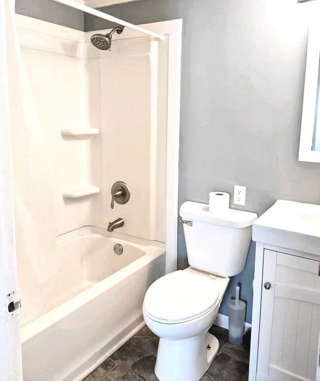 Building Photo - 2506-2510 Oriole