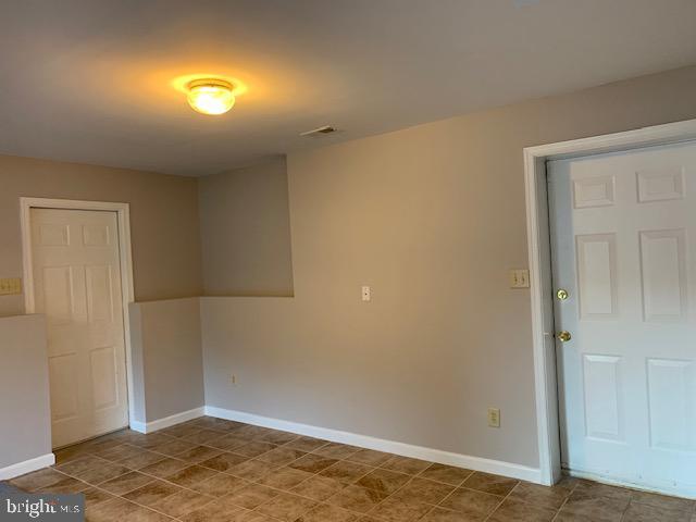 Building Photo - 8717 Forest Glen Cir