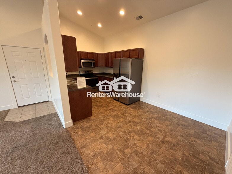 Building Photo - 147 W Spring Hill Way