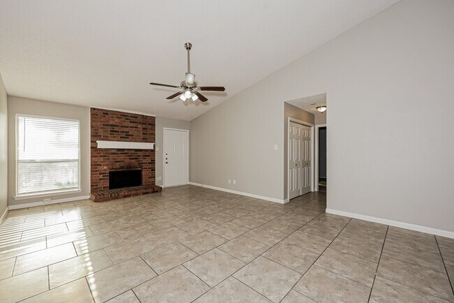 Building Photo - 4214 Worth Forest Dr