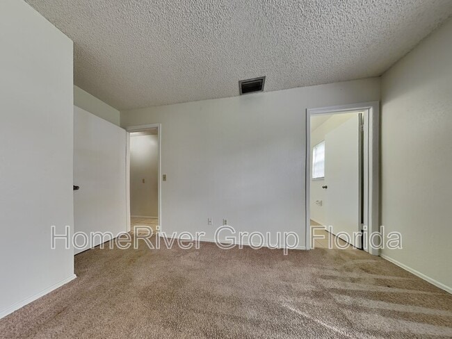 Building Photo - 2250 SE Friendship St