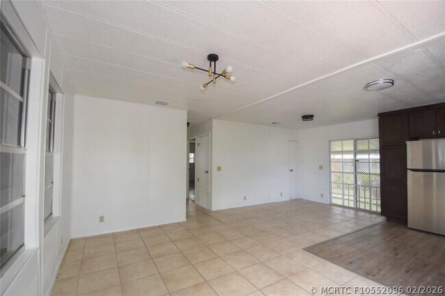 Building Photo - 8608 SW 17th St