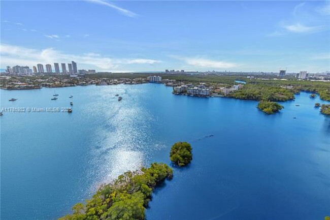 Building Photo - 17111 Biscayne Blvd