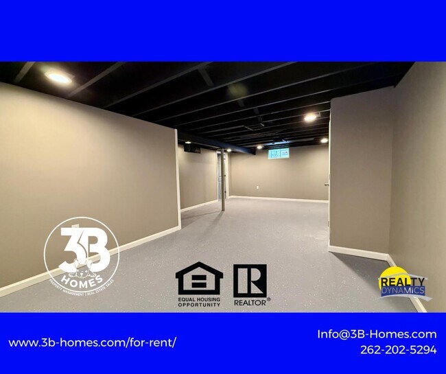 Building Photo - 4924 N 22nd St