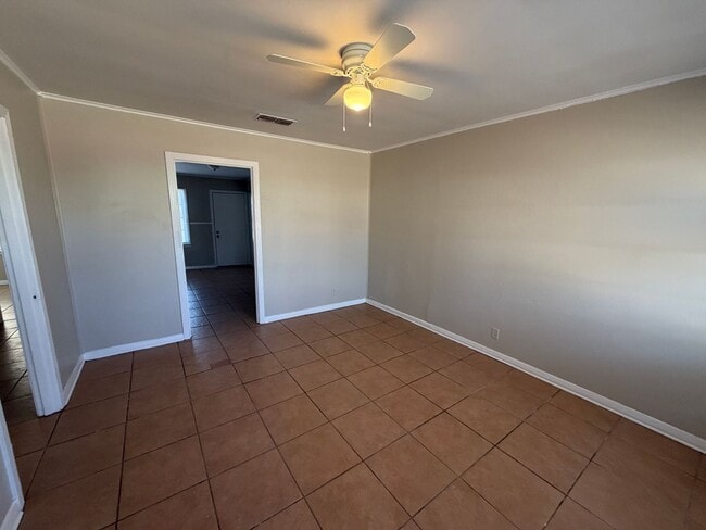 Building Photo - 1344/1346 Shamrock