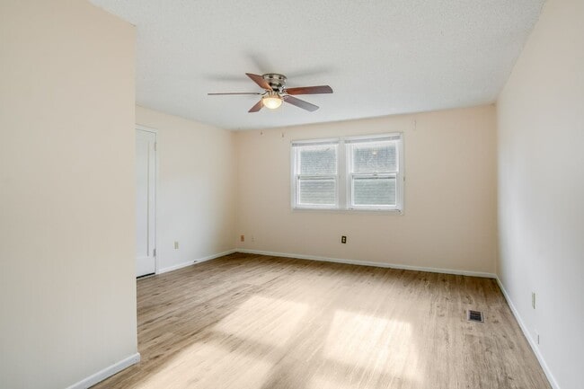 Building Photo - Beautiful 3 Bed, 1 Bath Rental Home in Irvington Portland!