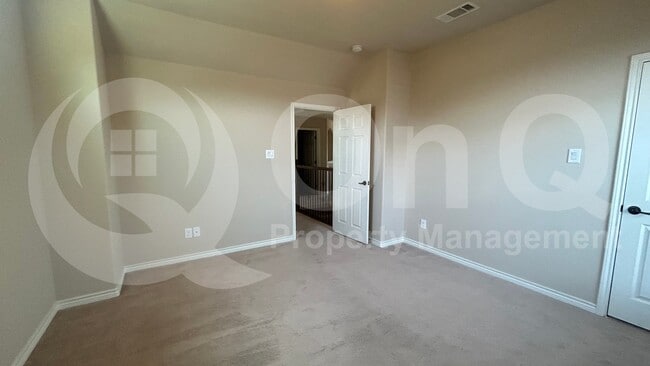 Building Photo - 705 Cypress Hill Dr