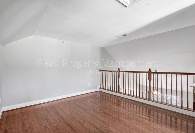 Building Photo - 3823 Maher Manor