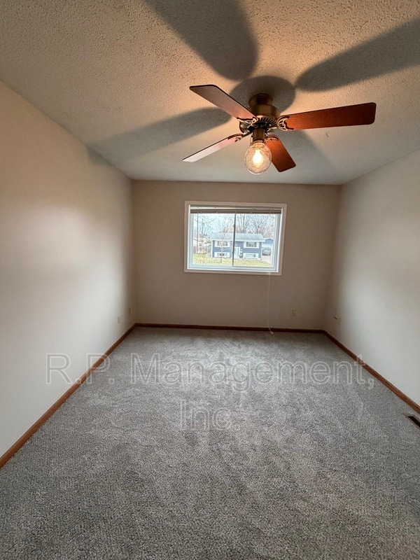 Building Photo - 1733 Lincoln Ave