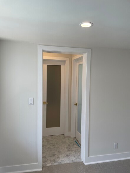 Building Photo - 229 Bicknell Ave