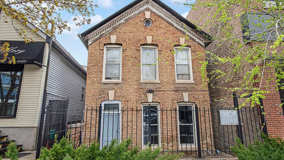 Building Photo - 1472 W Webster Ave