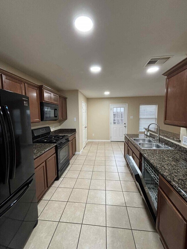 Building Photo - 10208 Wood Fern Ct