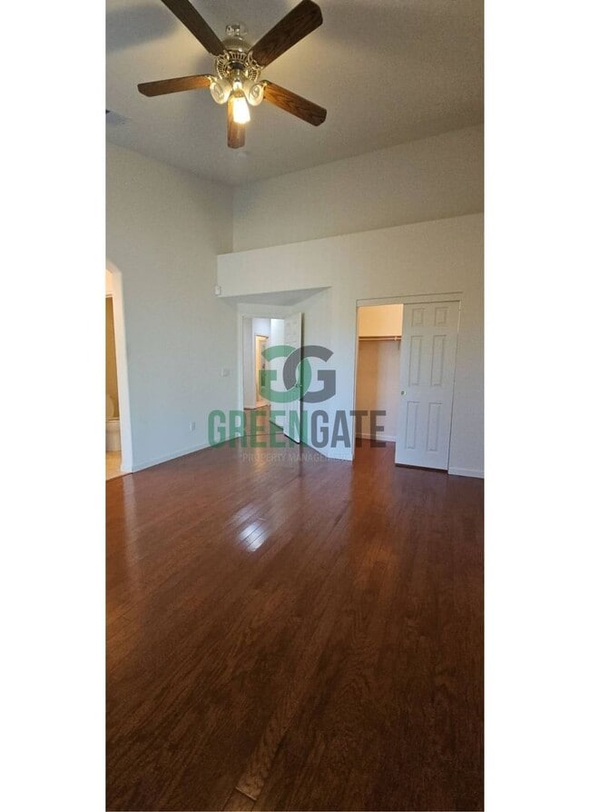 Building Photo - Available Now! 3 Bedroom 2 Bath Spacious Home in Tracy!!