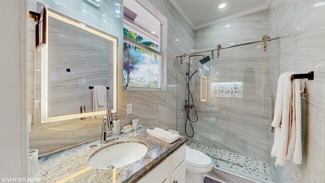 Building Photo - 377 Squire Dr