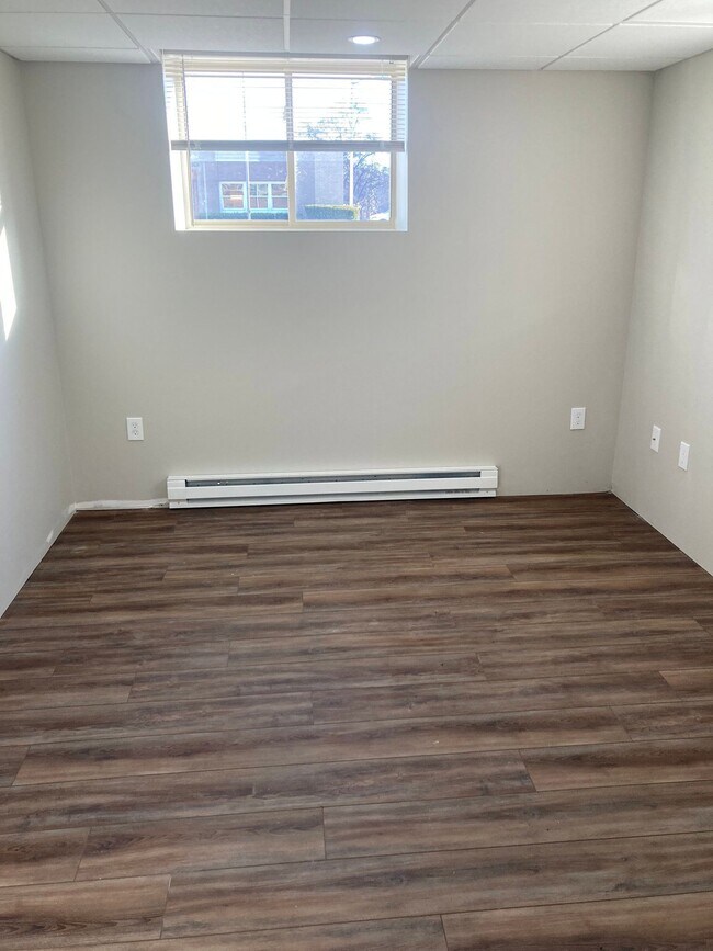 Building Photo - 50 Church St